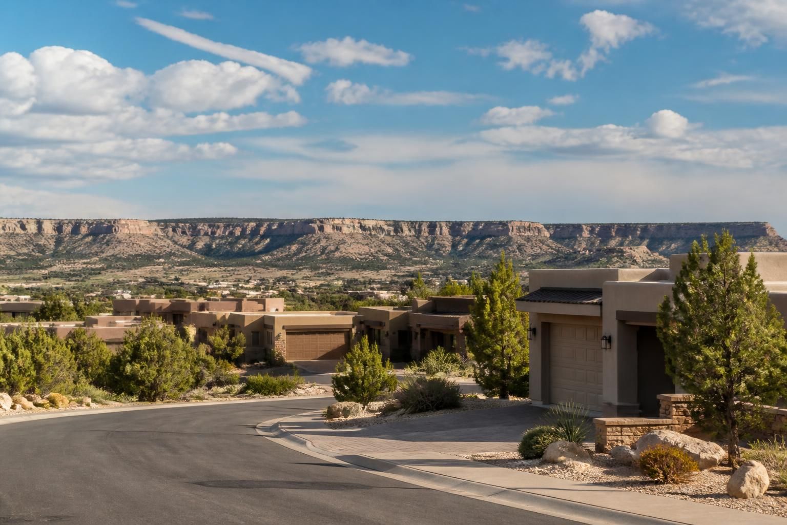 White Rock neighborhood with mesa views and open sky